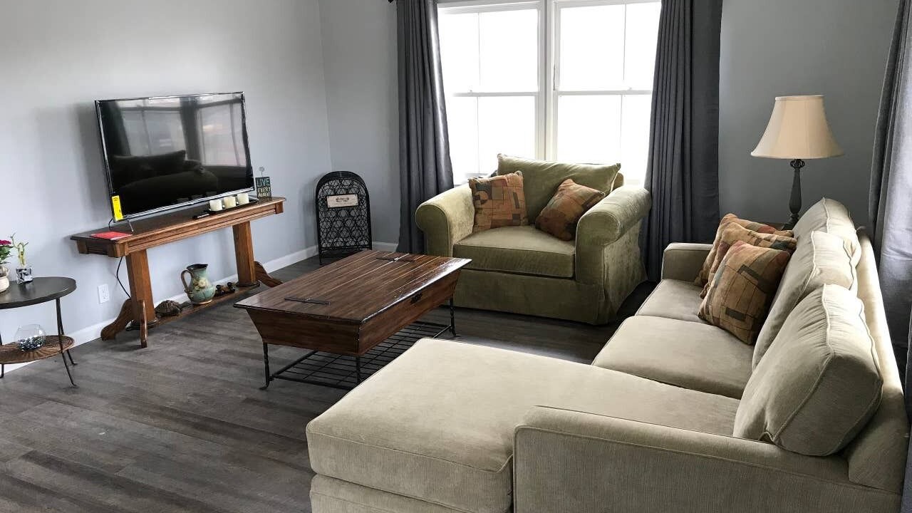 Photo of Livingroom in Circle Area