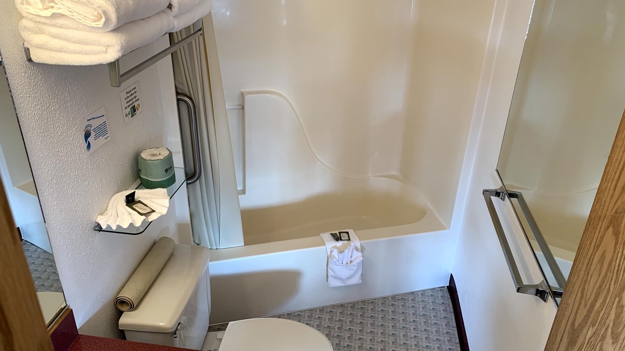 Photo of Bathroom in Crooked River Ranch