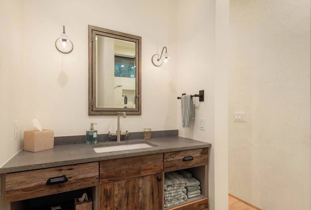 Photo of Bathroom in South River City