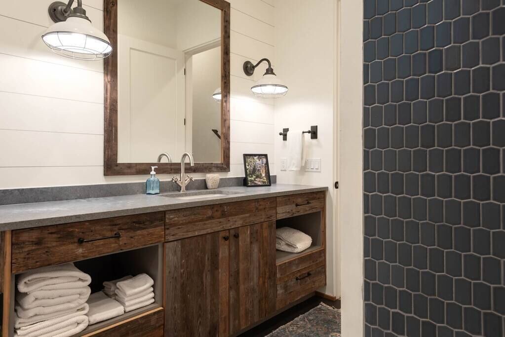 Photo of Bathroom in South River City