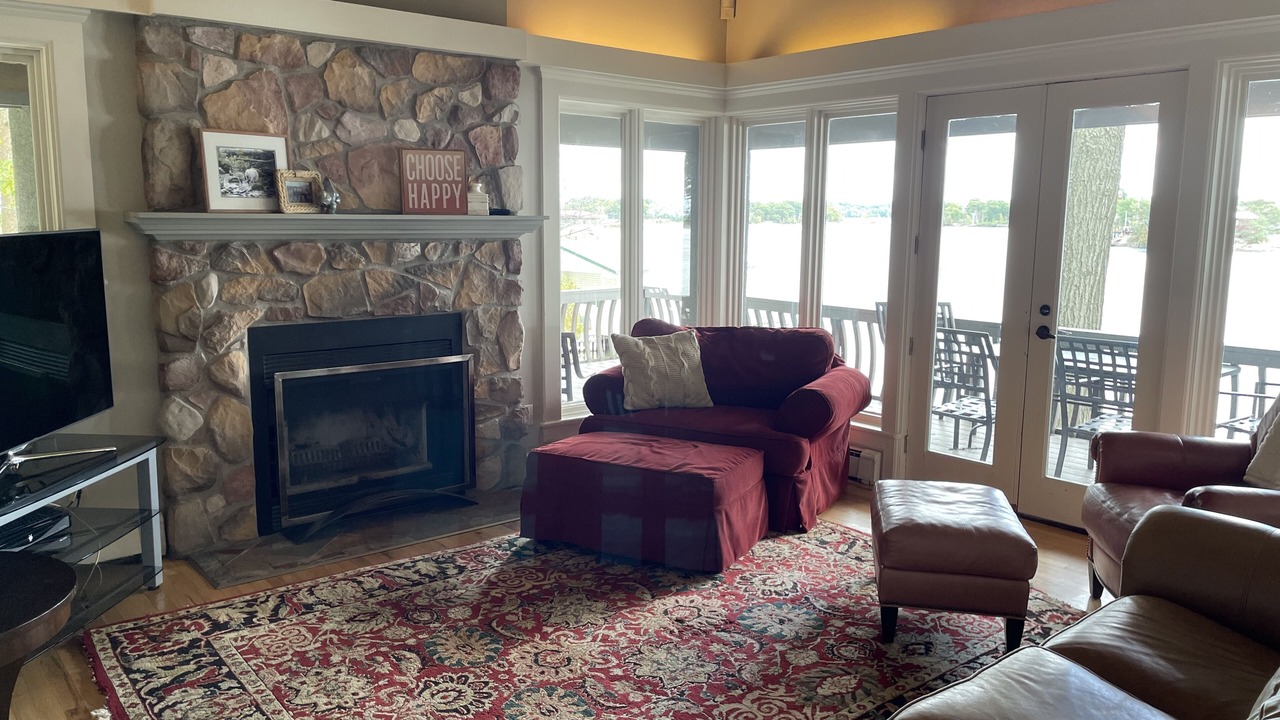 Photo of Livingroom in Addison