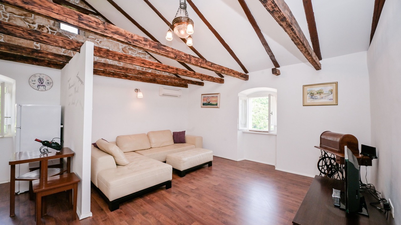 Photo of Livingroom in Sucici