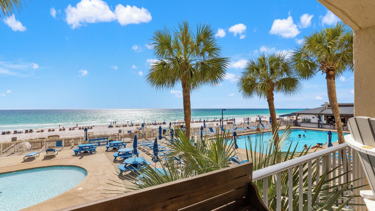 Photo of Patio Balcony in Biltmore Beach