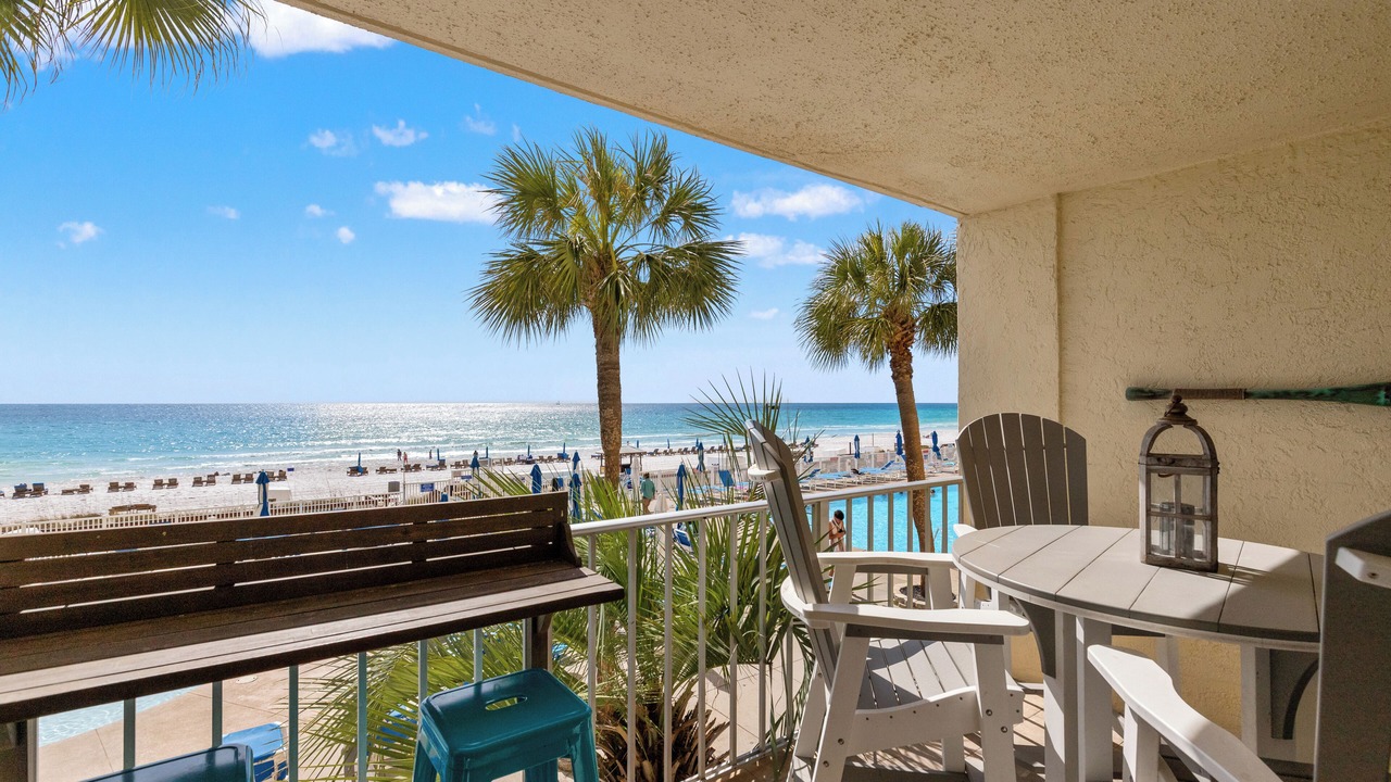 Photo of Patio Balcony in Biltmore Beach