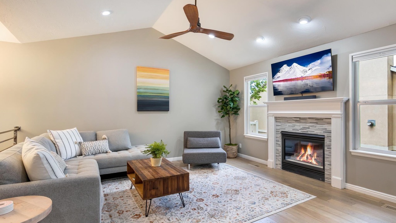 Photo of Livingroom in Holladay