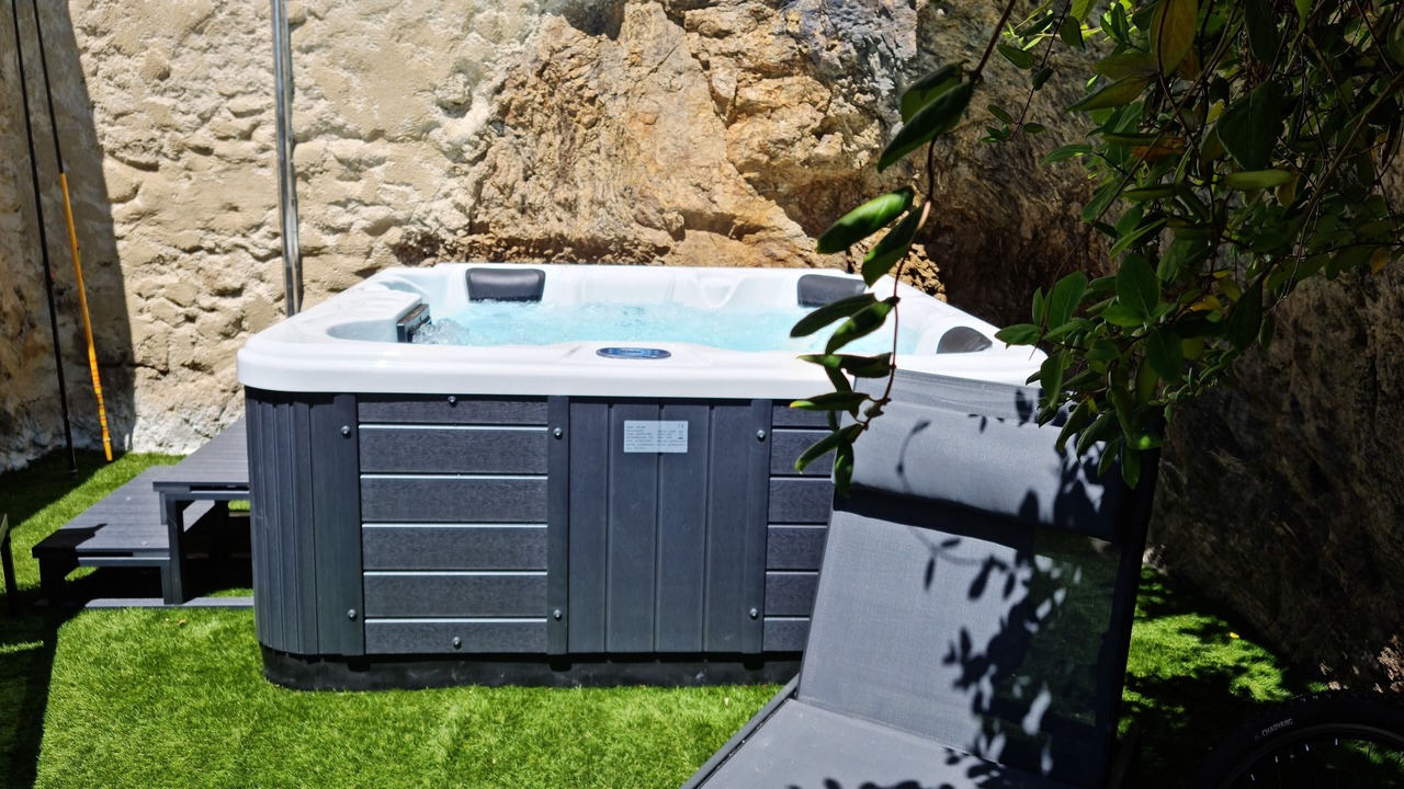 Photo of Outdoor in Villeneuve-dʼAllier