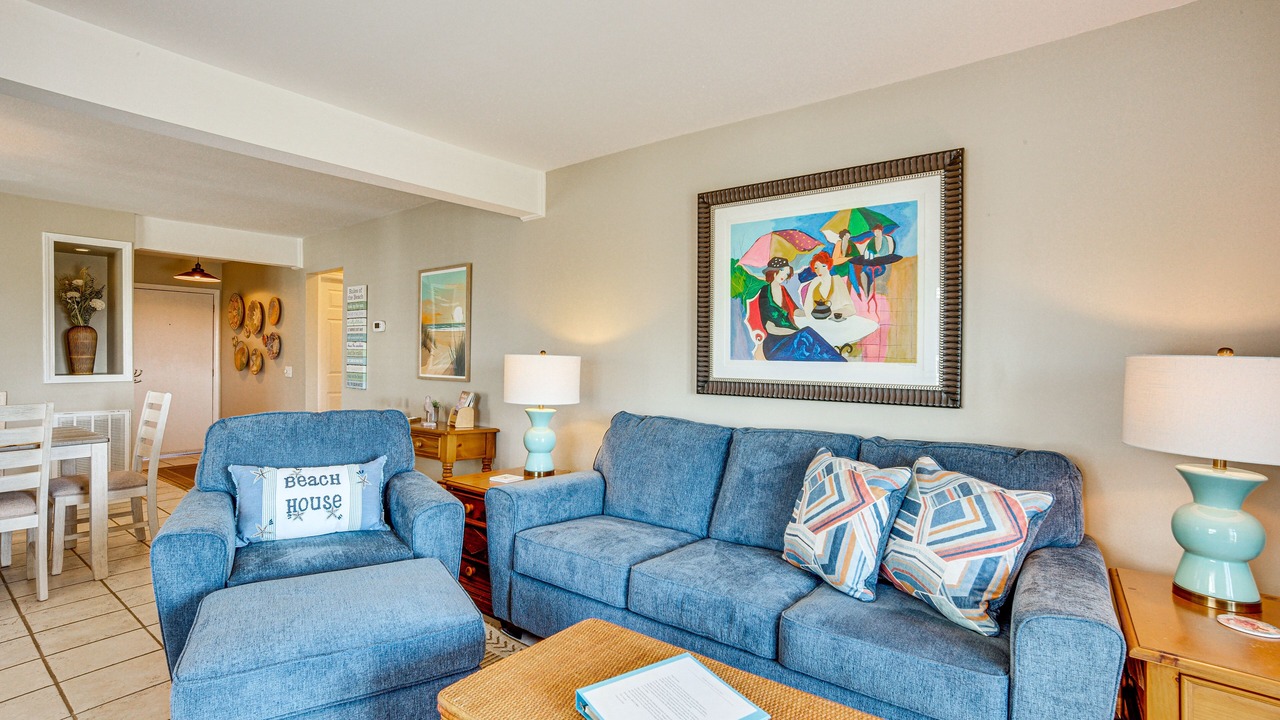 Photo of Livingroom in Oceanmarsh Subdivision