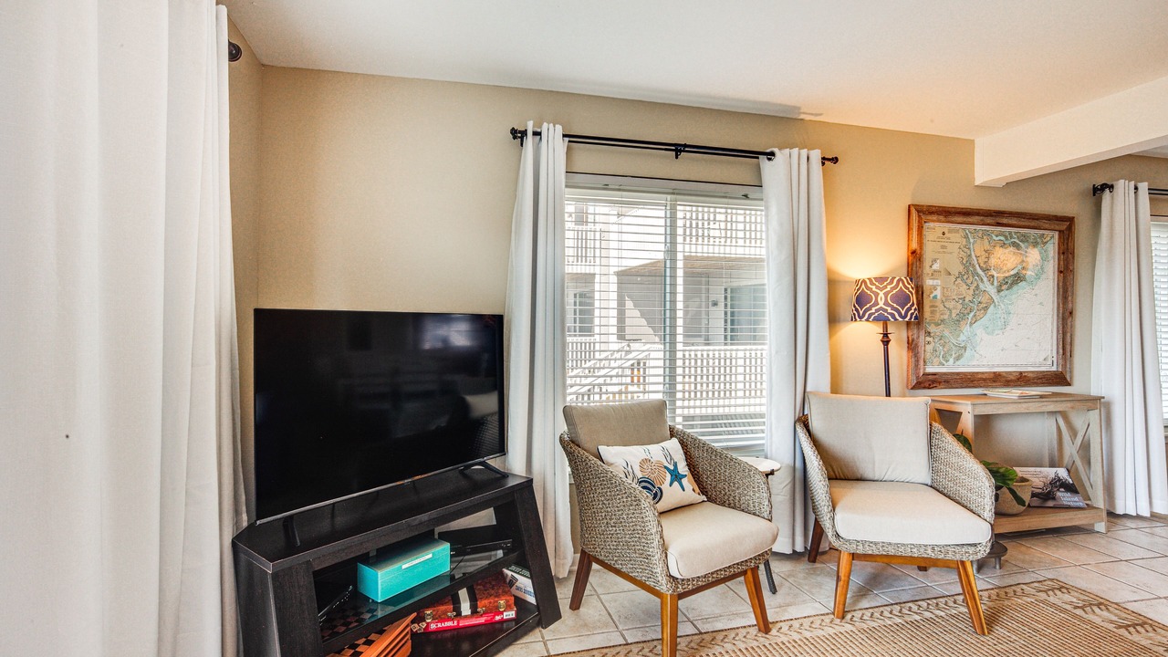 Photo of Livingroom in Oceanmarsh Subdivision