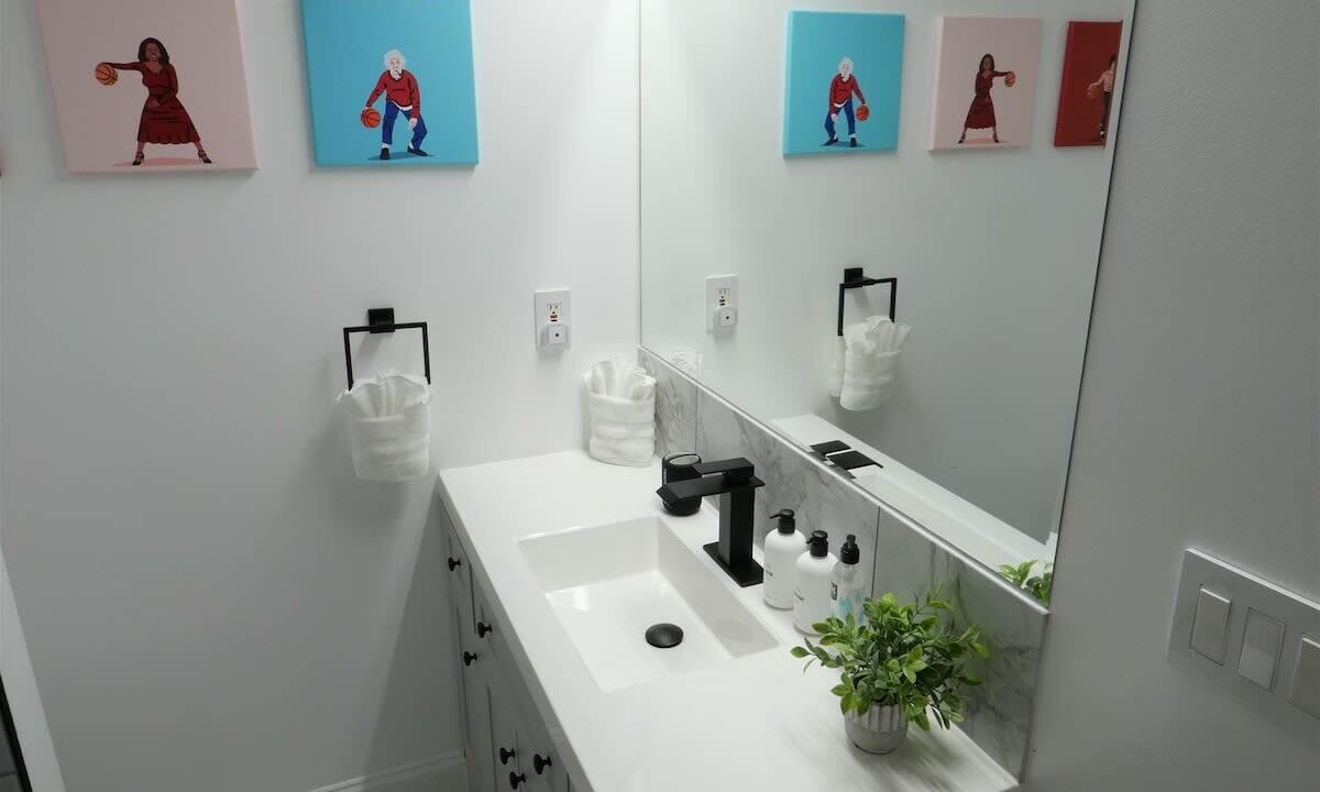 Photo of Bathroom in Cardozo