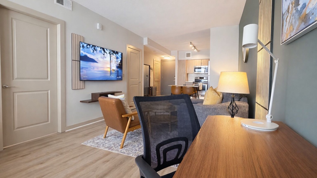 Photo of Livingroom in Crystal City