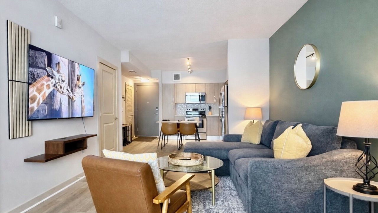 Photo of Livingroom in Crystal City