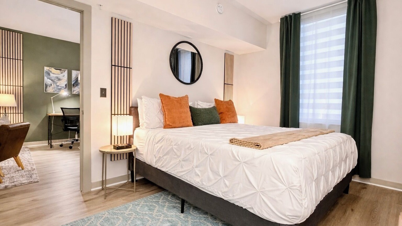 Photo of Bedroom in Crystal City