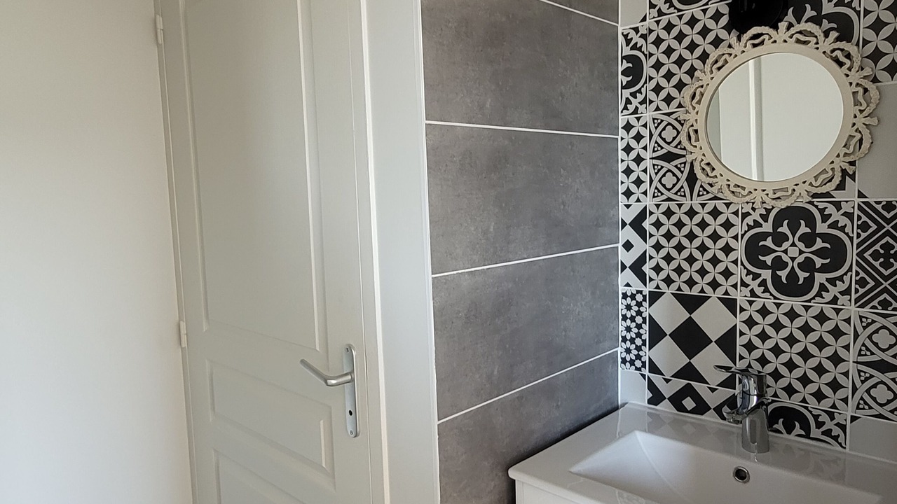 Photo of Bathroom in Theneuil