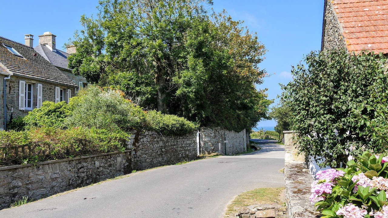 Photo of Others in Saint-Germain-des-Vaux