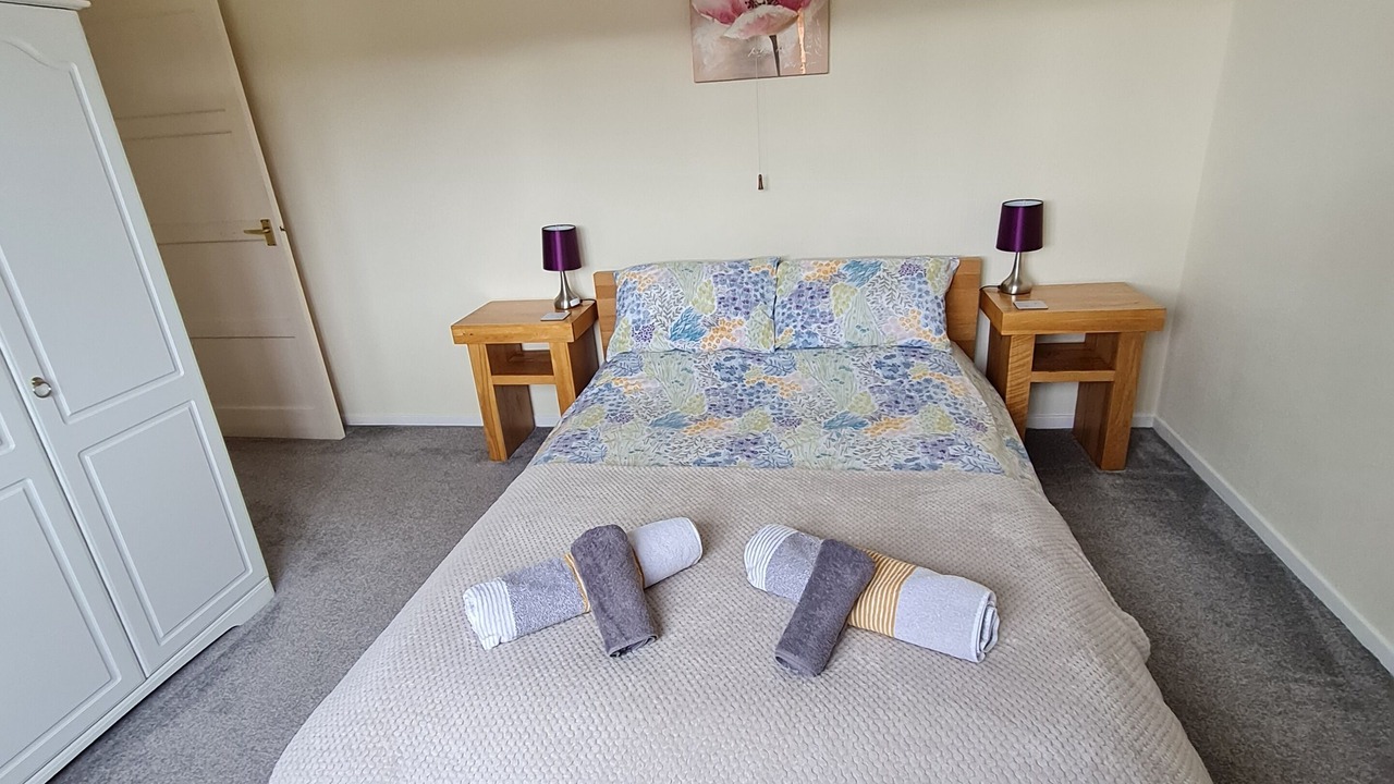 Photo of Bedroom in Holestone Moor