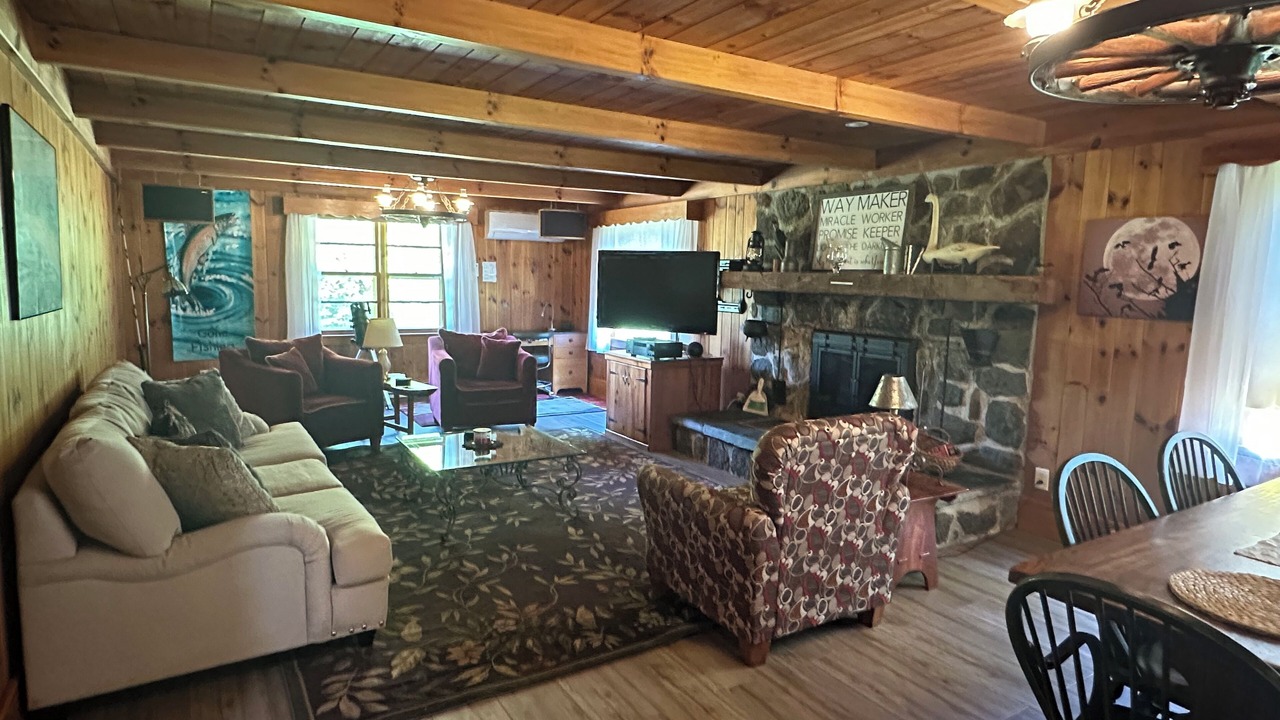 Photo of Livingroom in Meadows Of Dan