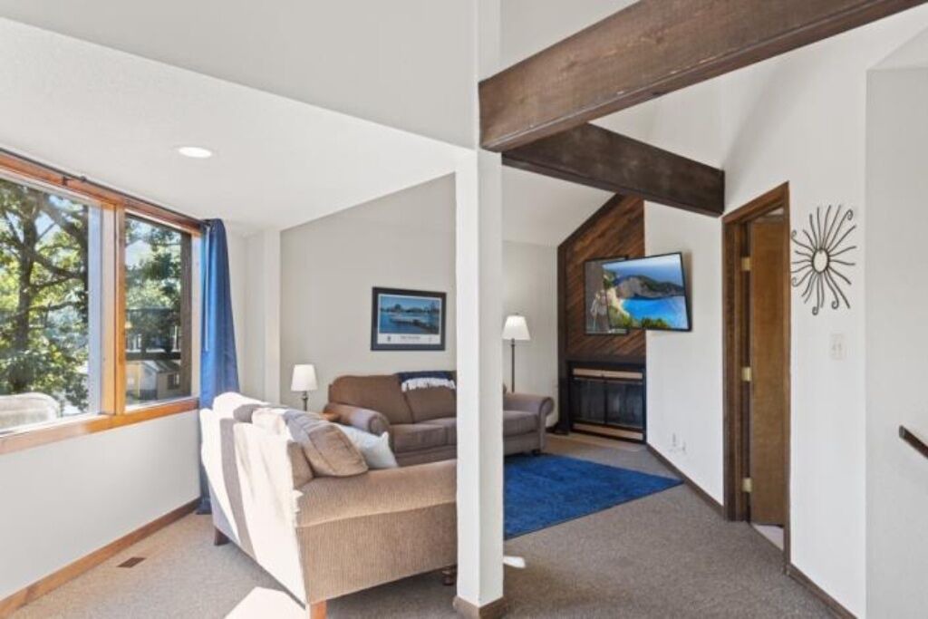 Photo of Livingroom in Osage Beach