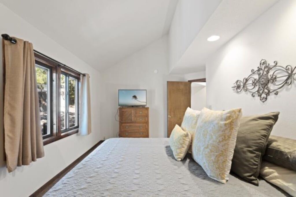 Photo of Bedroom in Osage Beach