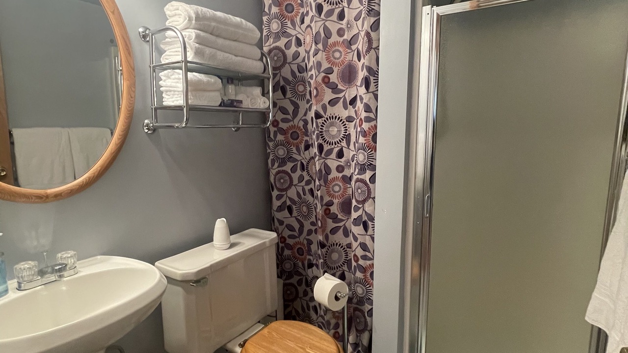 Photo of Bathroom in Oroville