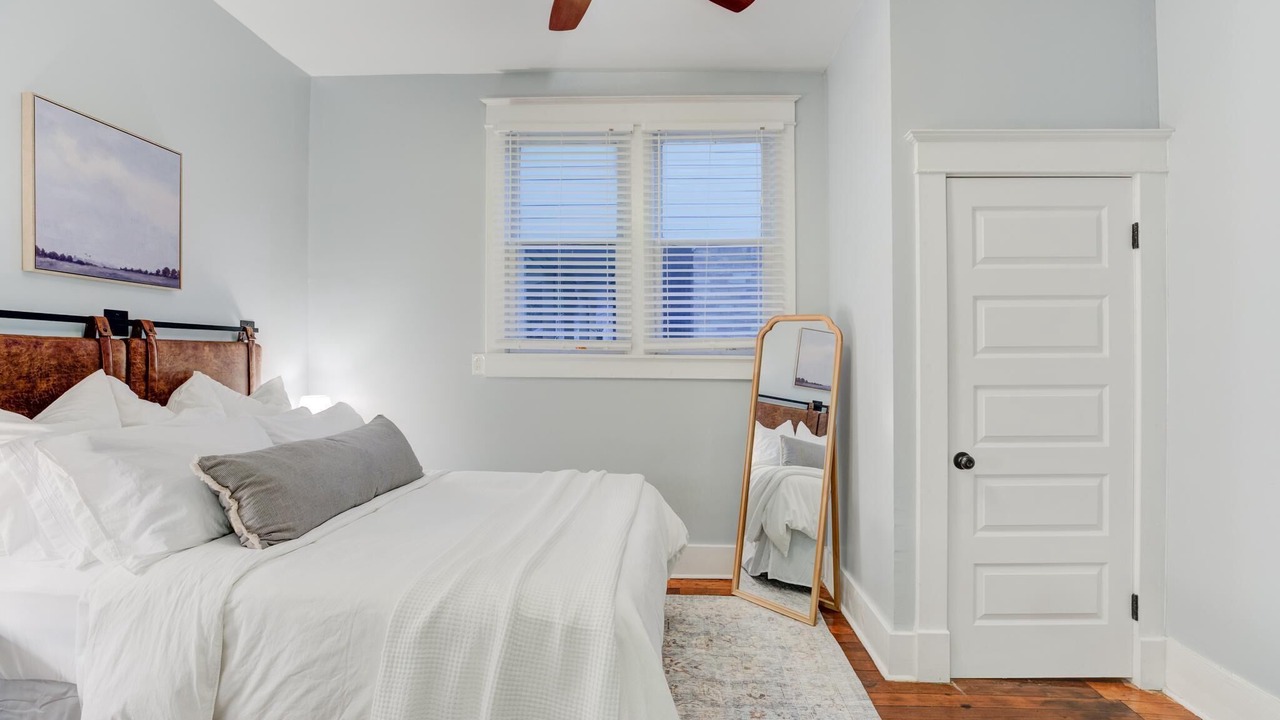 Photo of Bedroom in Midtown