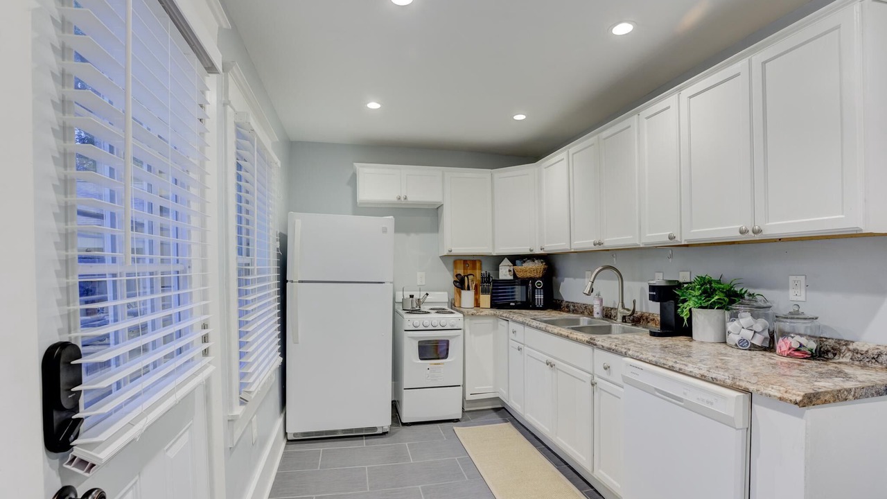 Photo of Kitchen in Midtown