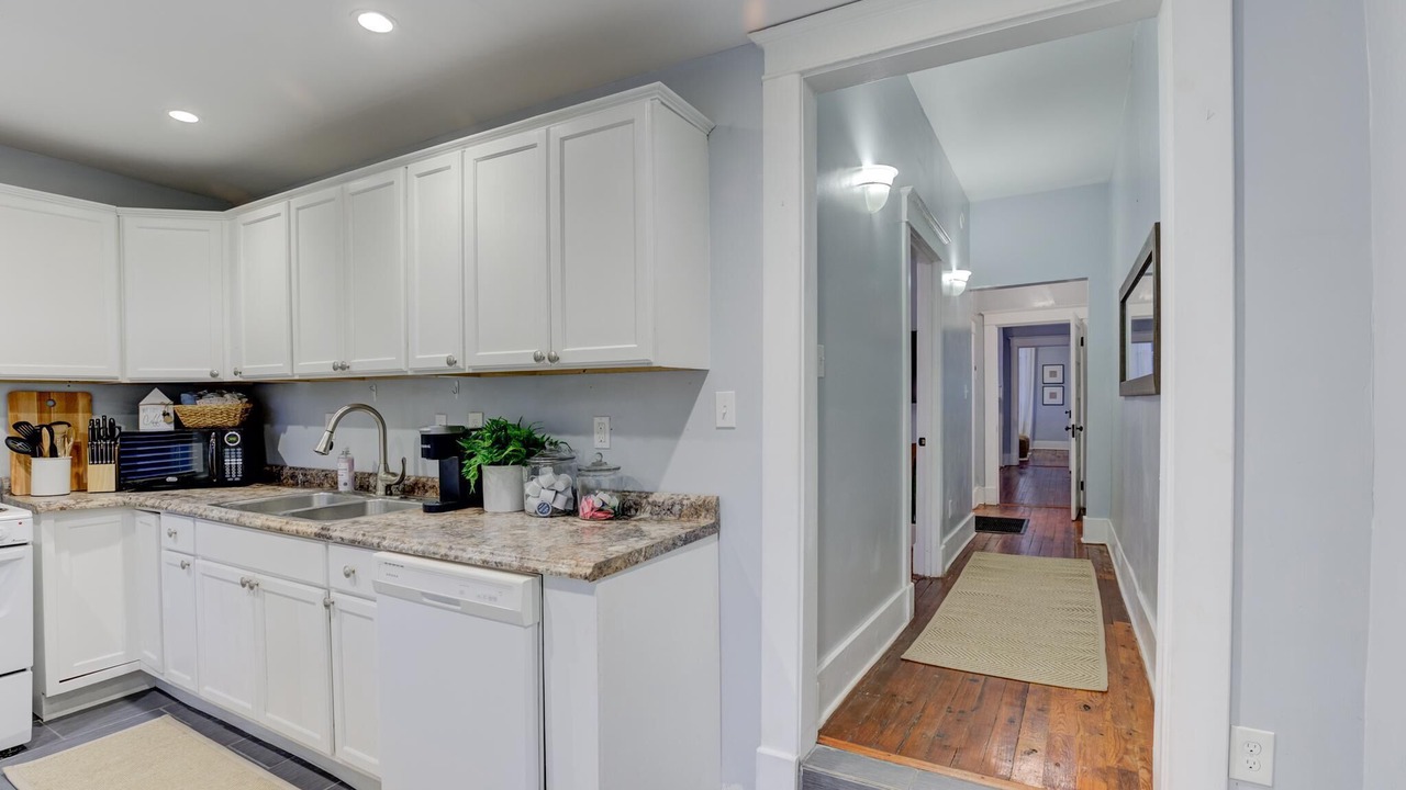 Photo of Kitchen in Midtown