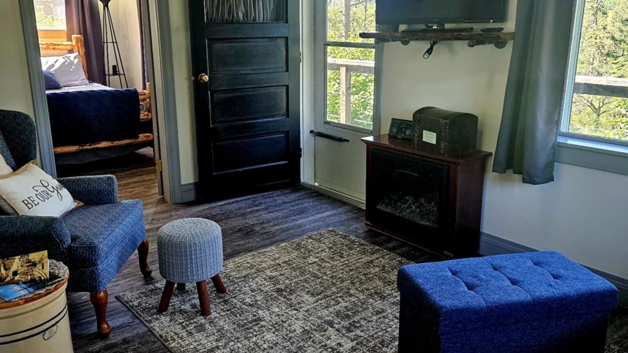 Photo of Livingroom in Cascade County