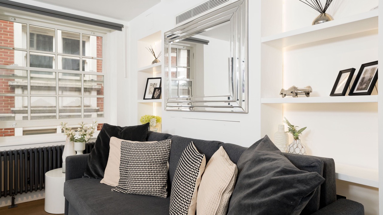 Photo of Livingroom in Covent Garden