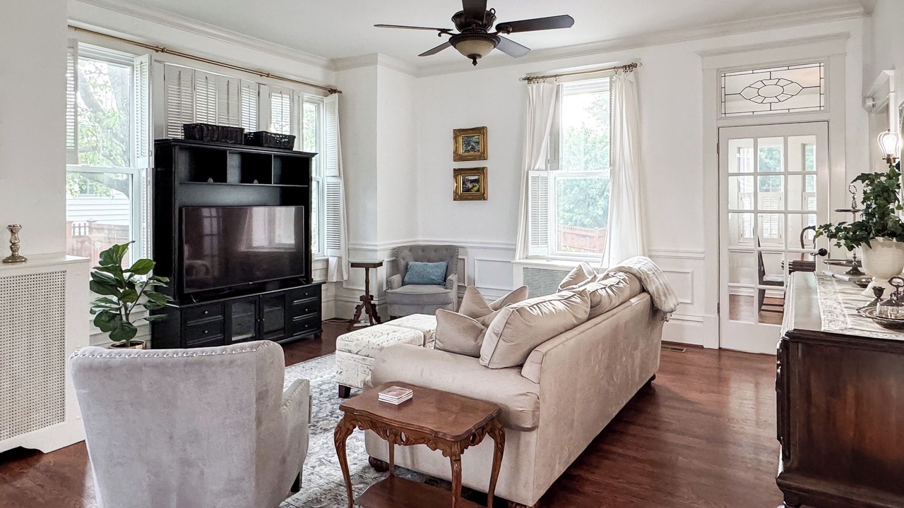 Photo of Livingroom in Washington