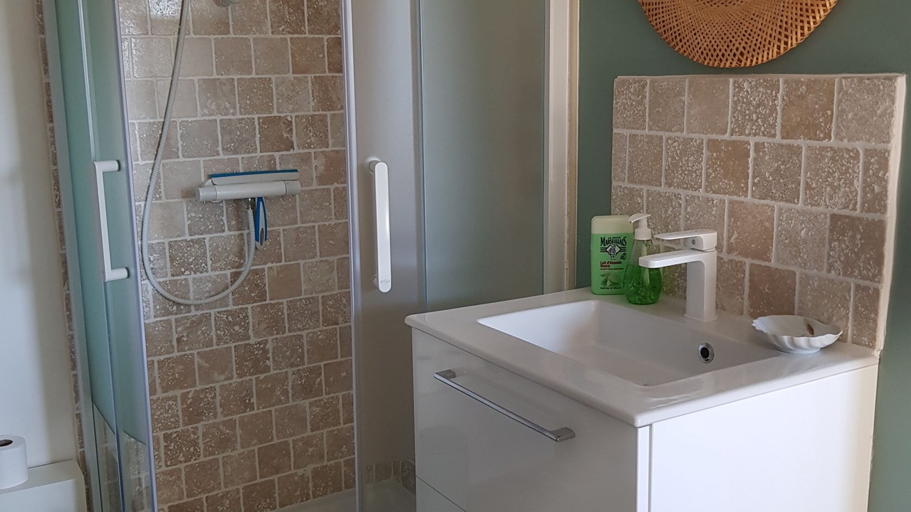 Photo of Bathroom in Soulaines-sur-Aubance