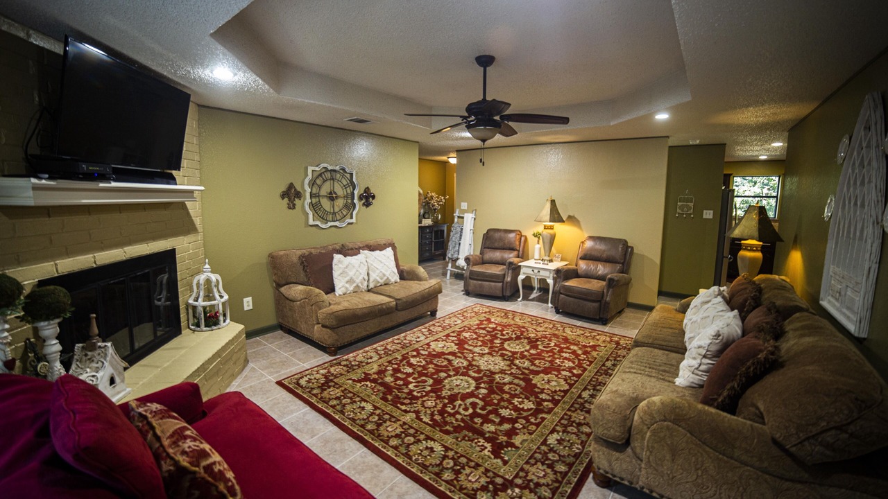 Photo of Livingroom in Lindale