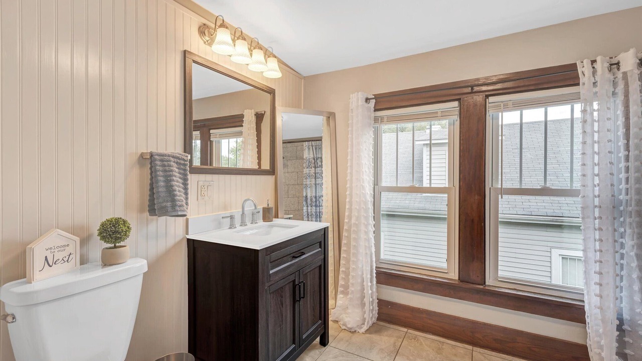 Photo of Bathroom in Washington