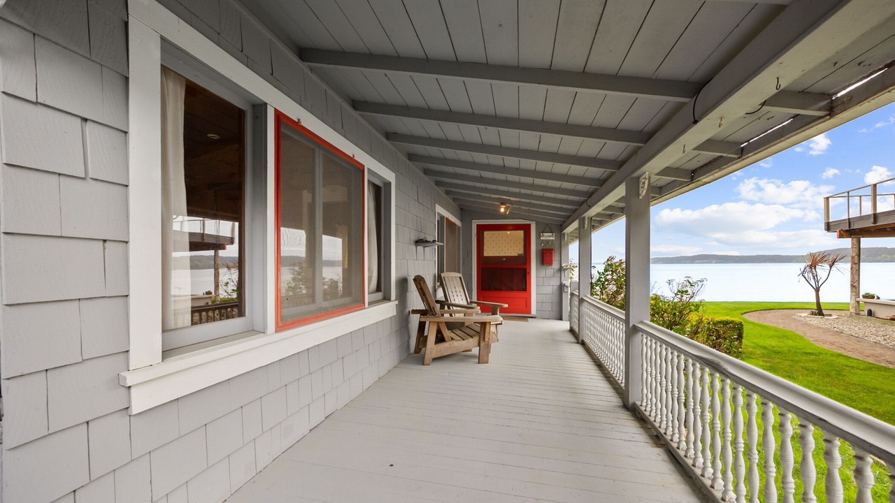 Photo of Patio Balcony in Tillicum