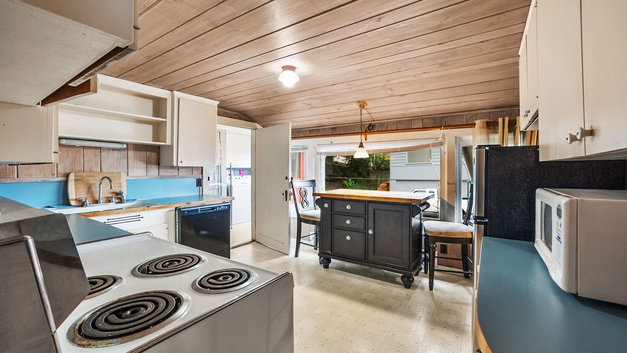 Photo of Kitchen in Tillicum