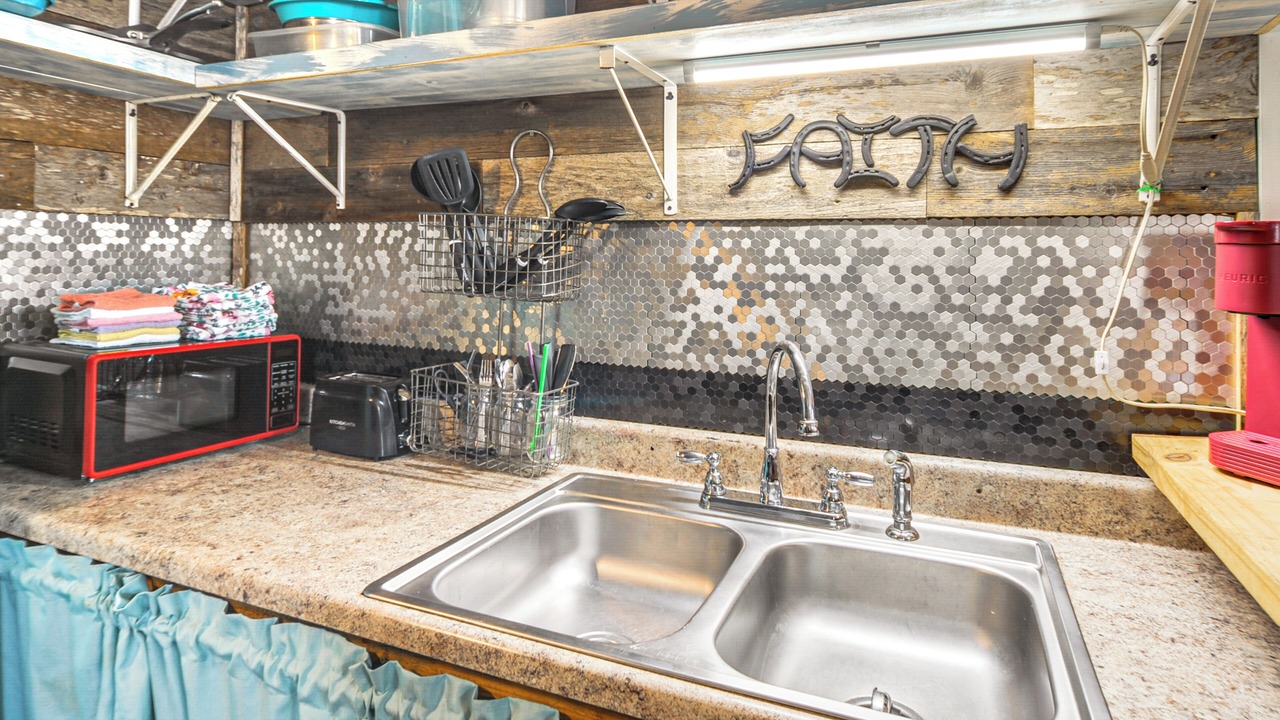 Photo of Kitchen in Buchanan Dam