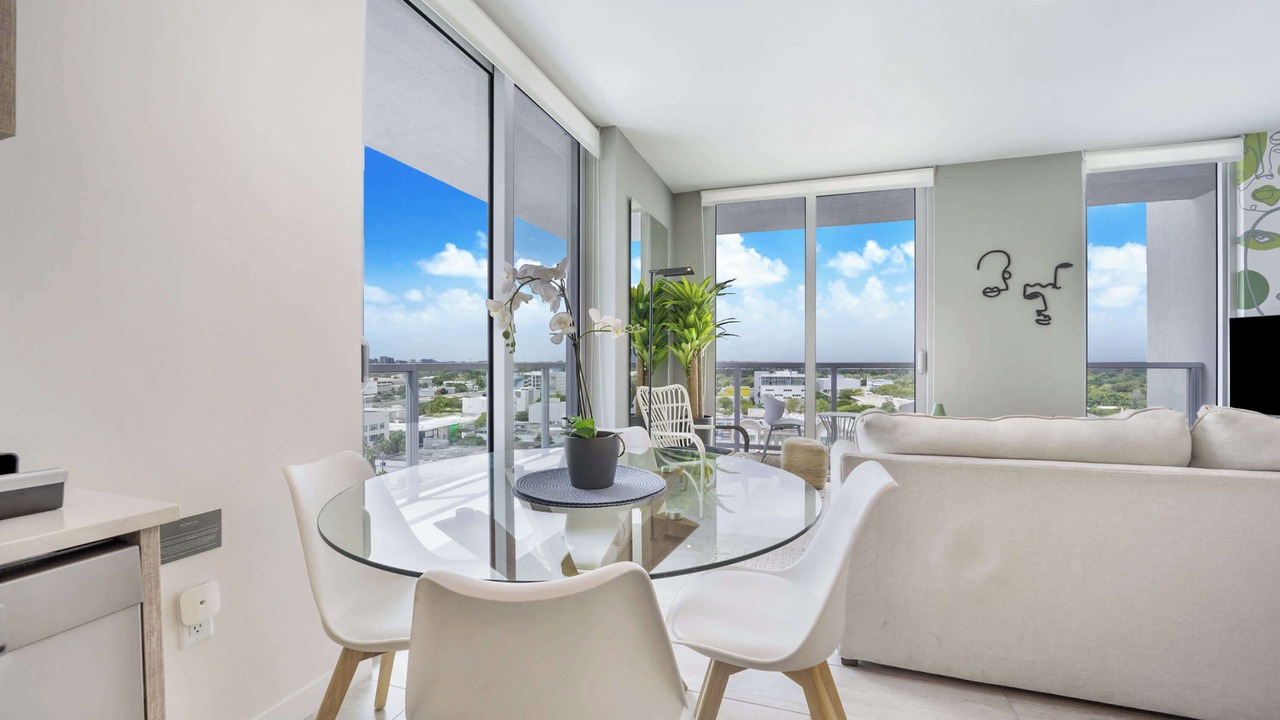 Photo of Livingroom in Northeast Miami