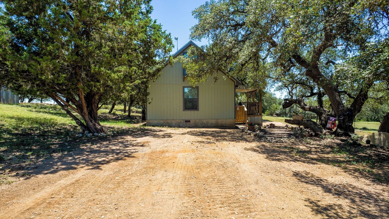 Photo of Outdoor in Round Mountain