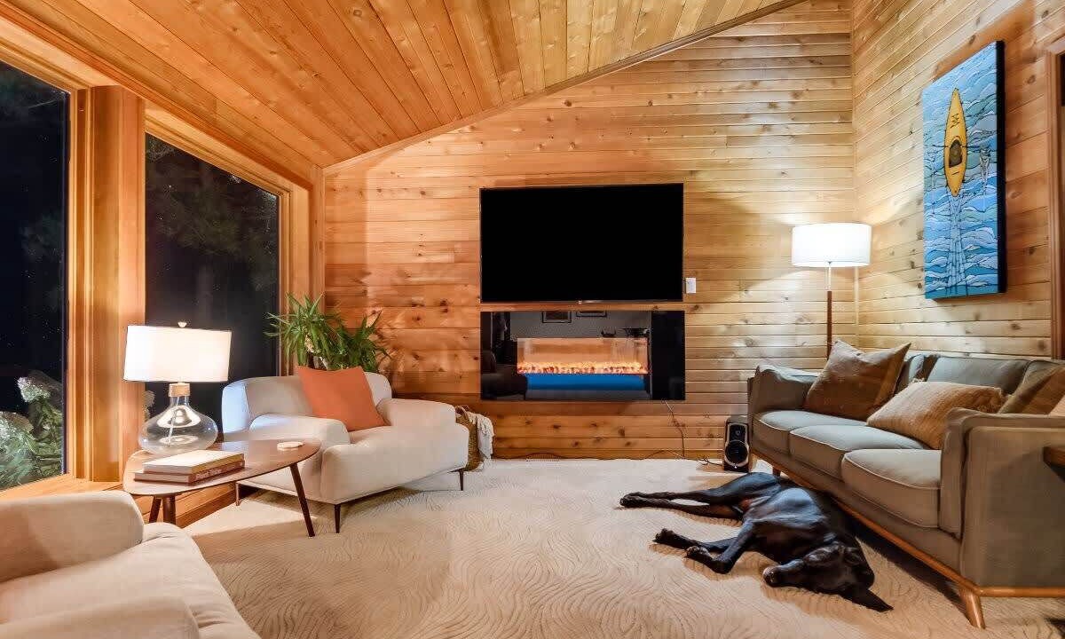 Photo of Livingroom in Rideau Lakes