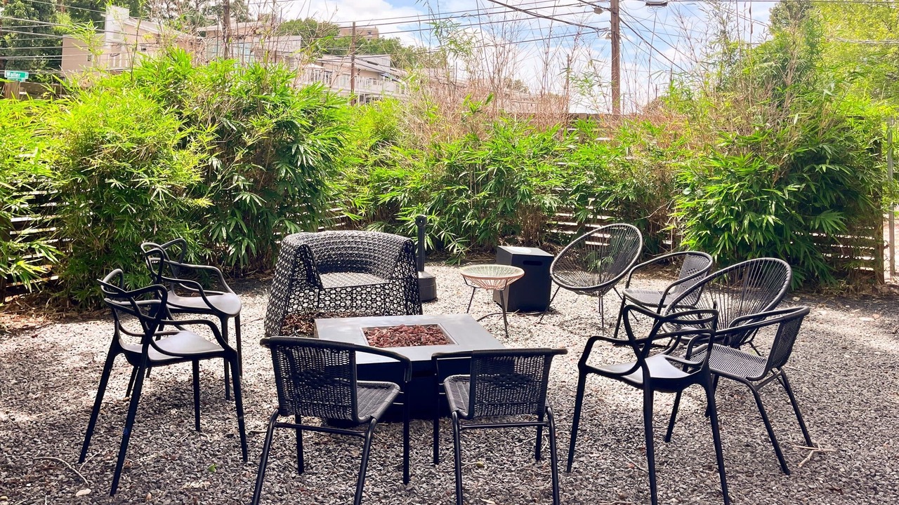 Photo of Outdoor in East Cesar Chavez