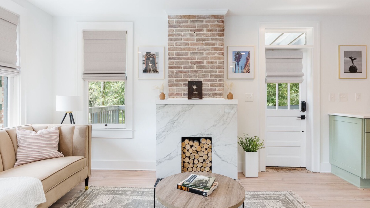 Photo of Livingroom in Avondale