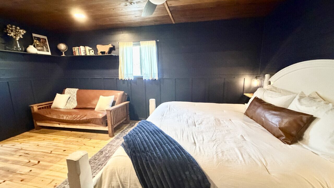 Photo of Bedroom in Spring Branch