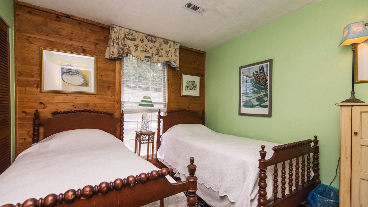 Photo of Bedroom in Edisto Island