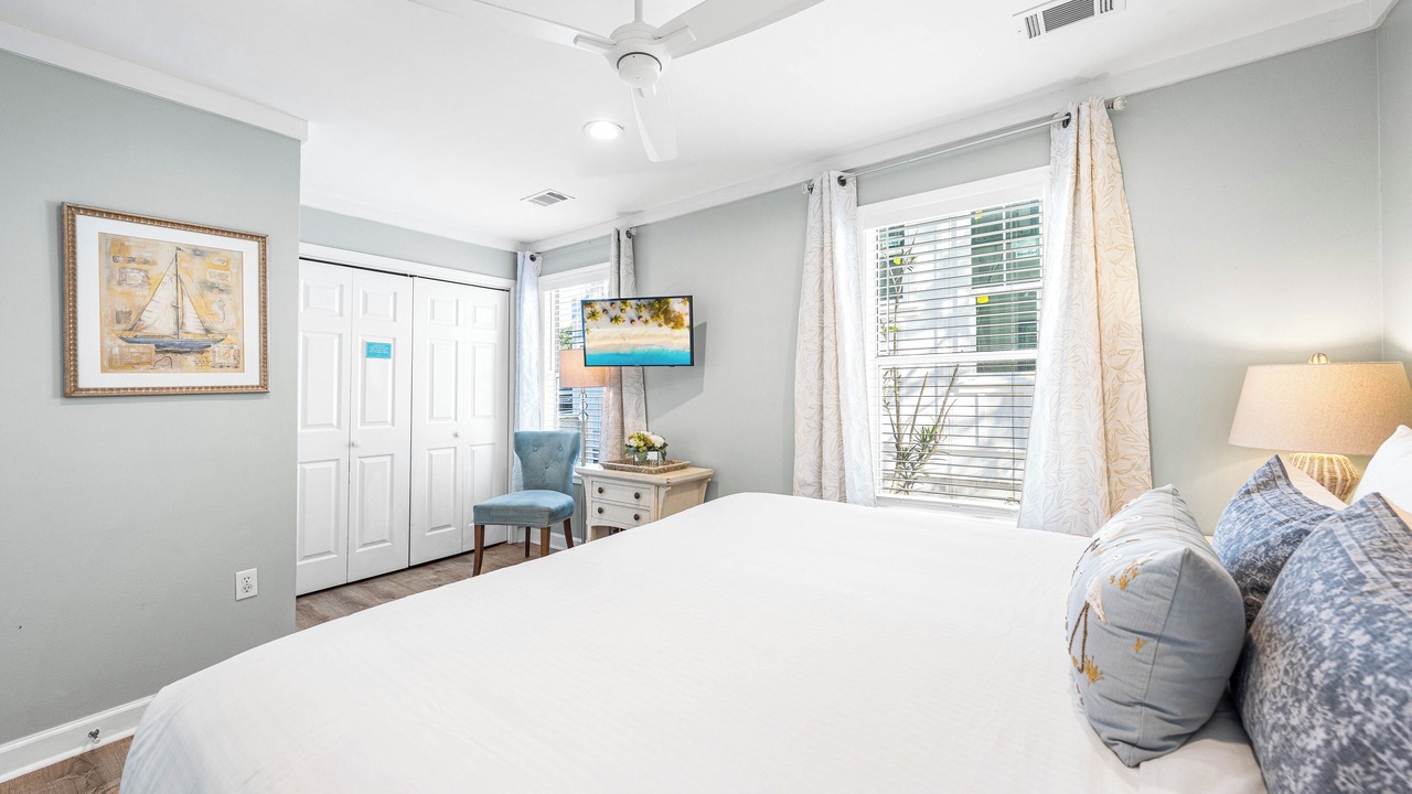 Photo of Bedroom in Clipper Cove