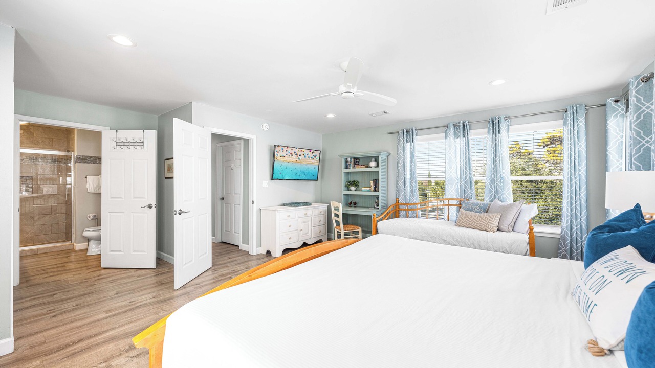 Photo of Bedroom in Clipper Cove