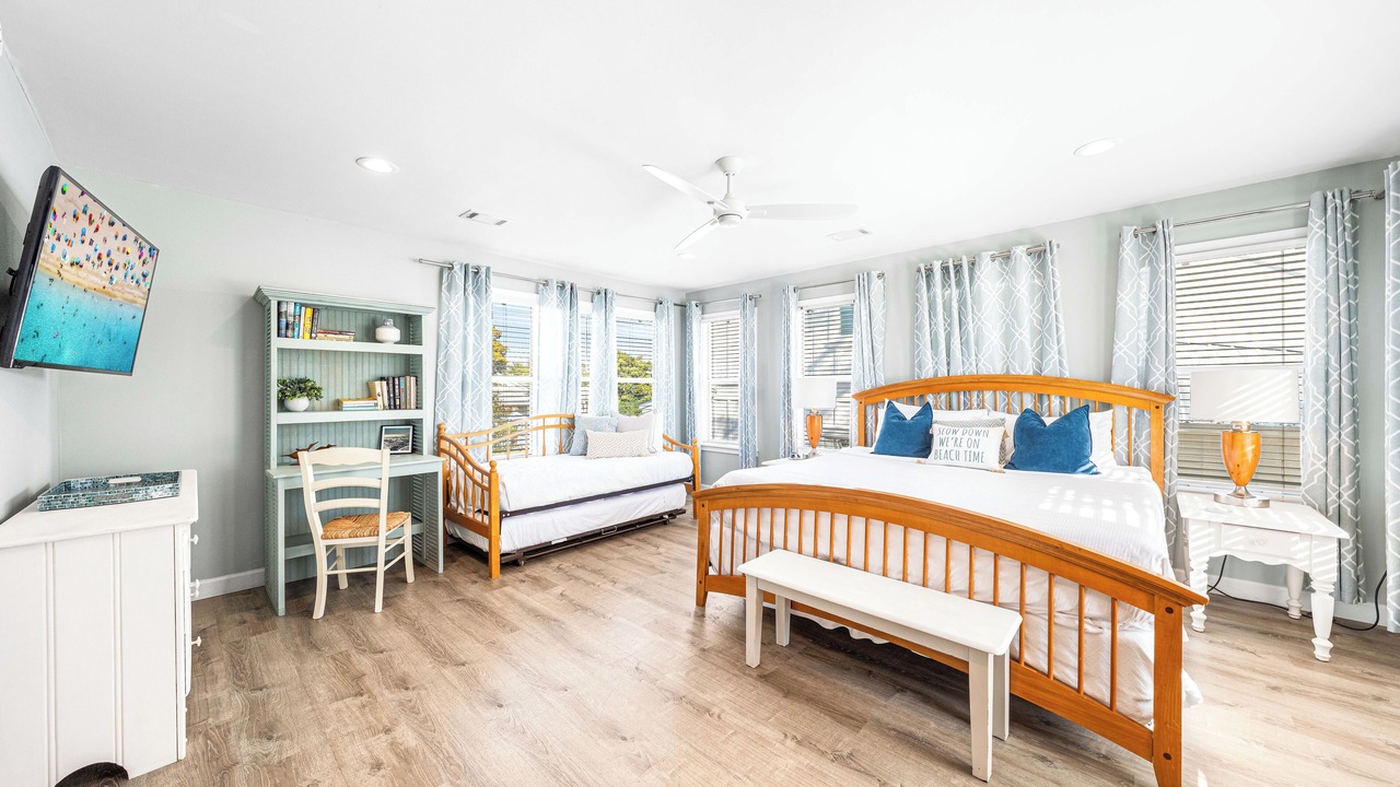 Photo of Bedroom in Clipper Cove