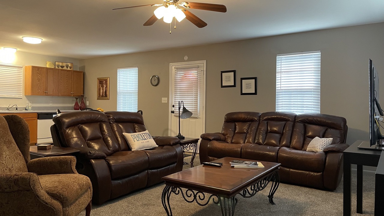 Photo of Livingroom in Pendleton