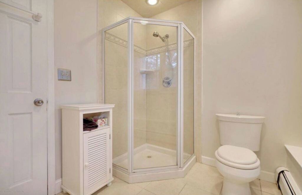 Photo of Bathroom in Brick