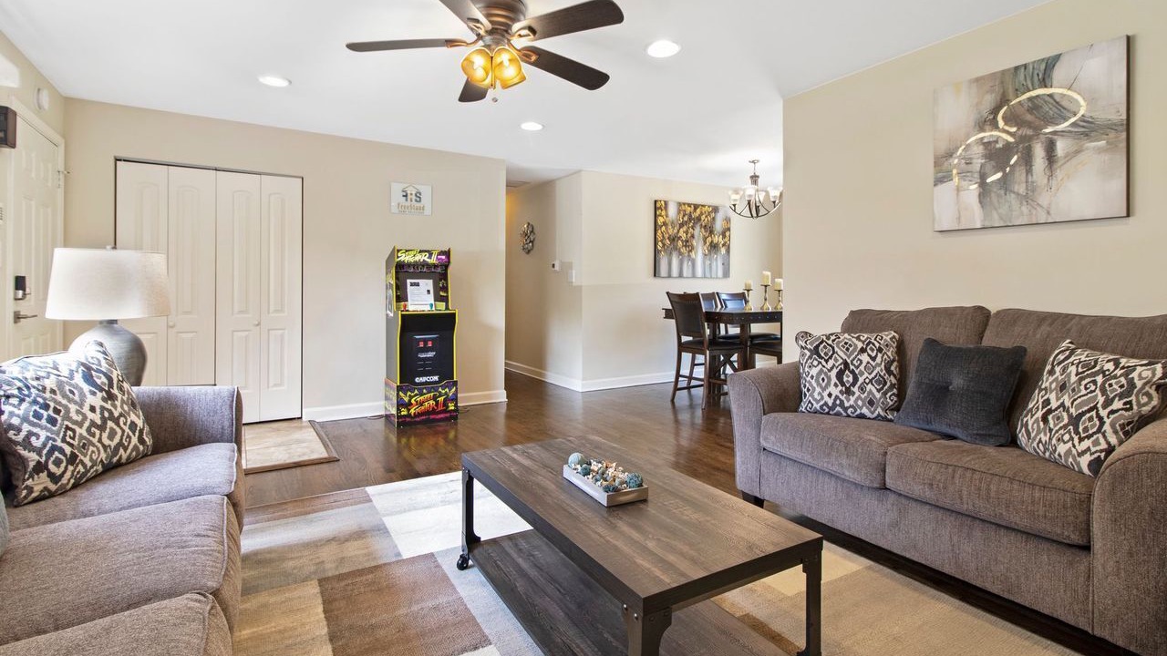 Photo of Livingroom in Des Plaines