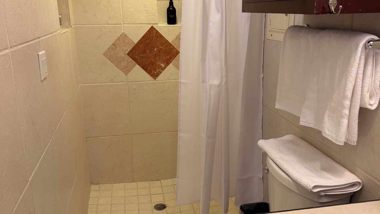 Photo of Bathroom in Marathon