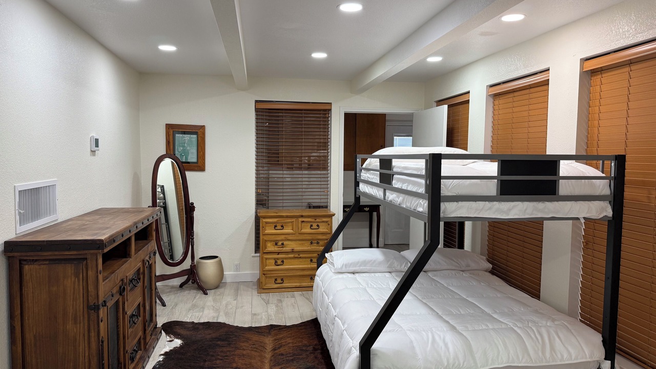 Photo of Bedroom in Marathon